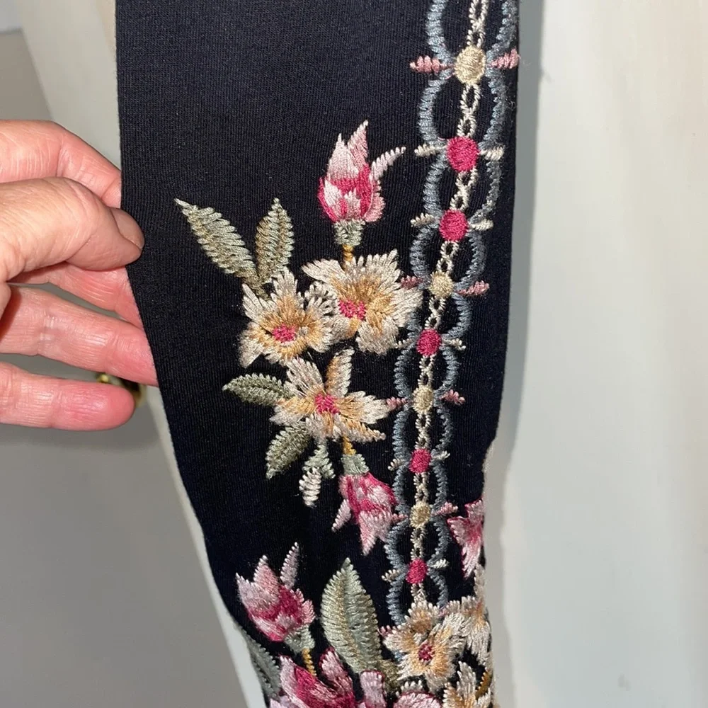 Johnny Was Heavily Embroidered Leggings - Picture 3 of 6